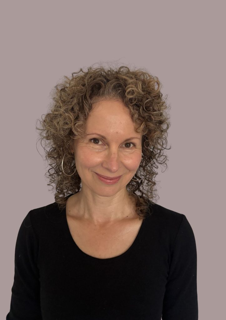 Robyn Leeder